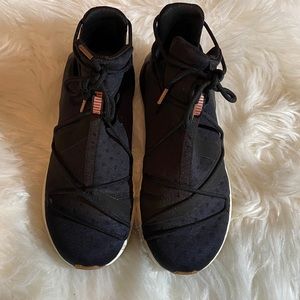 PUMA || Black sneakers